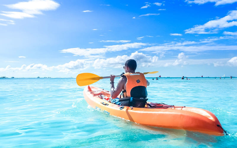 _0002_water-travel-sky-sea-beach-summer-summer-kayak-kayak-kayaking-sports-canoe-paddle-canoeing_t20_kolOl2